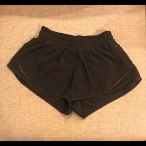 Lululemon Hotty Hot Shorts 2.5” Like New